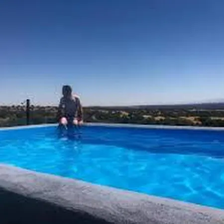 Holiday home Cincosombreros Gallegos De San Vicente