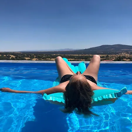 Holiday home Cincosombreros Gallegos De San Vicente